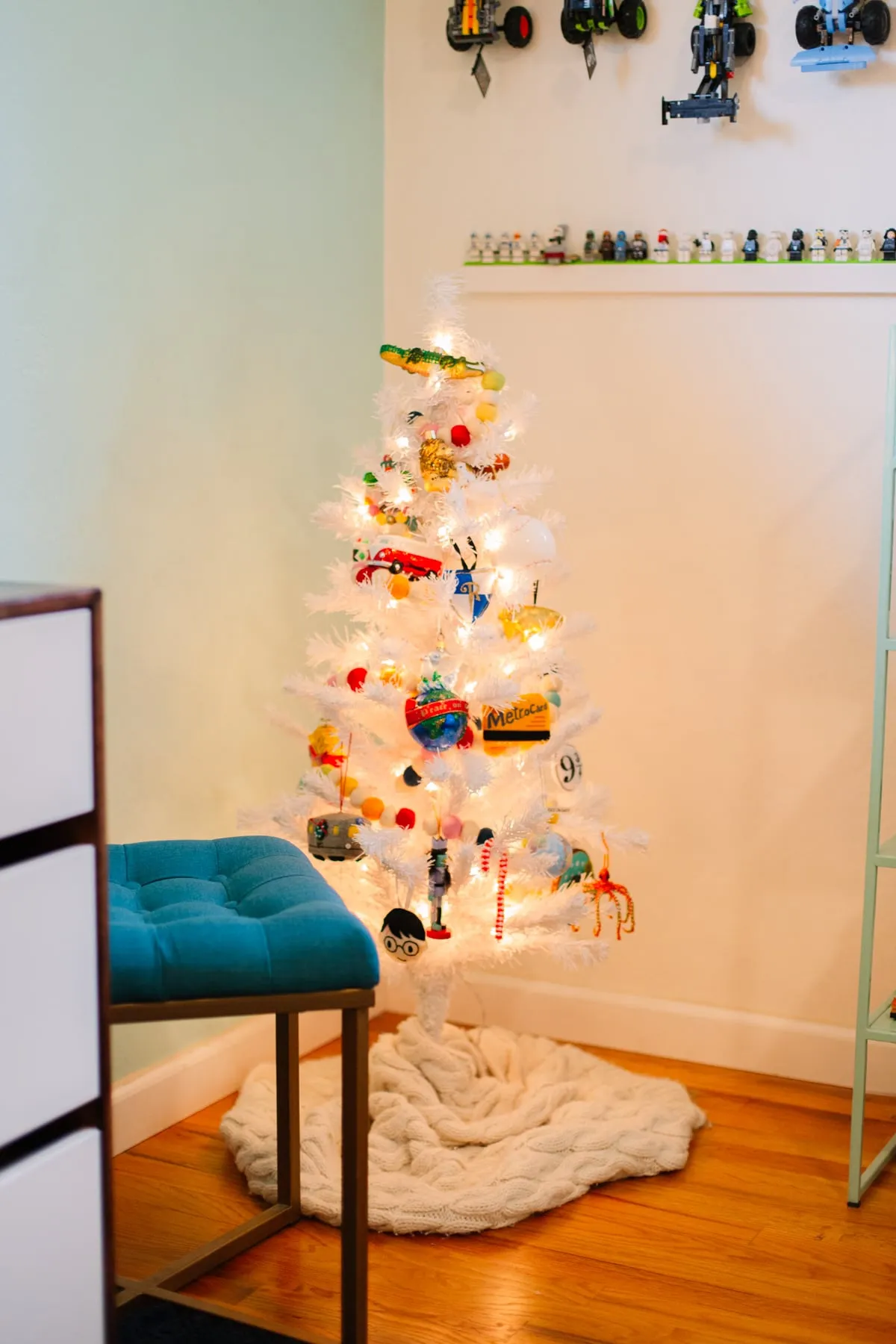 Bedroom Decor for Christmas » Lovely Indeed