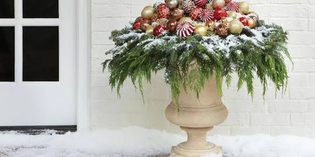Best Outdoor Christmas Décor Ideas - Homedepot.ca