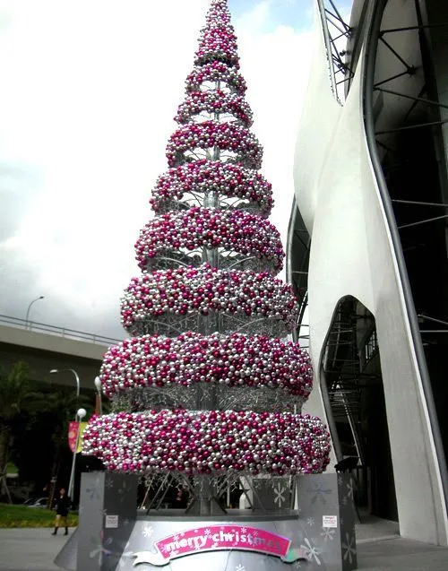 Bewitching Beauteous 30 Ft Christmas Tree with Pink & Silver