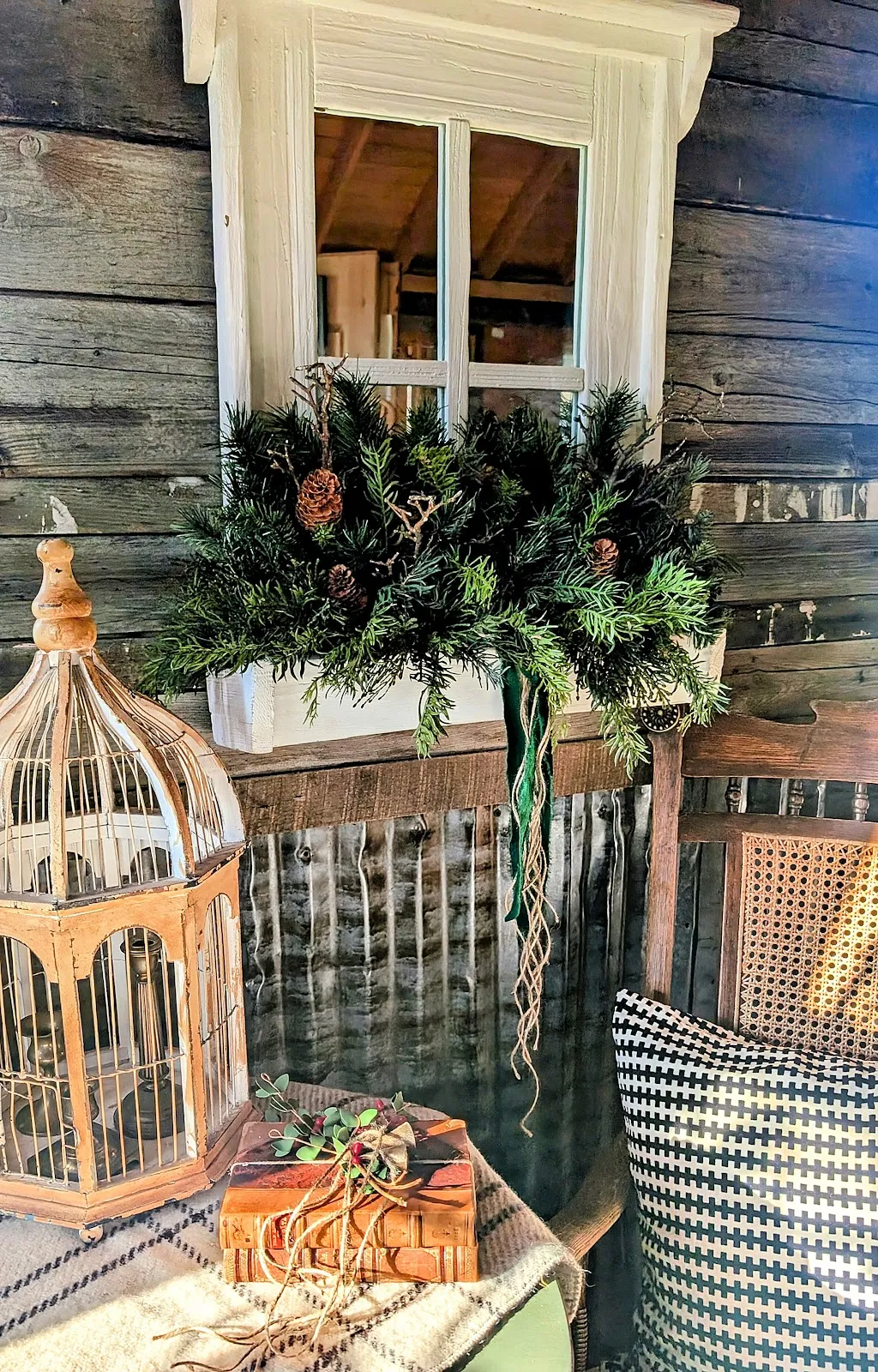 Beyond The Picket Fence: Christmas Window Box