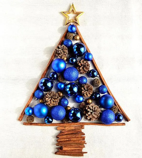 Blue and White Christmas Colors, Elegant Cool Color Combinations for  Holiday Decor