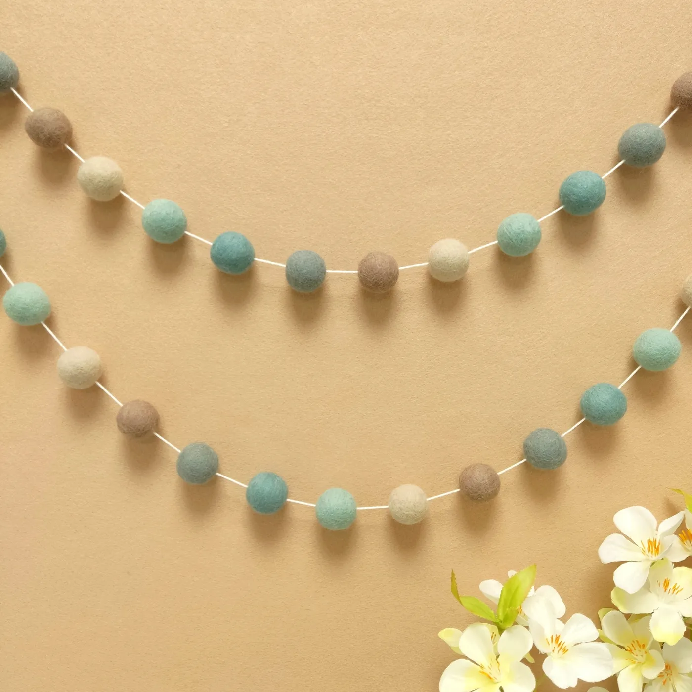Blue beige grey neutral felt ball garland japandi wedding | CELAINEDECO
