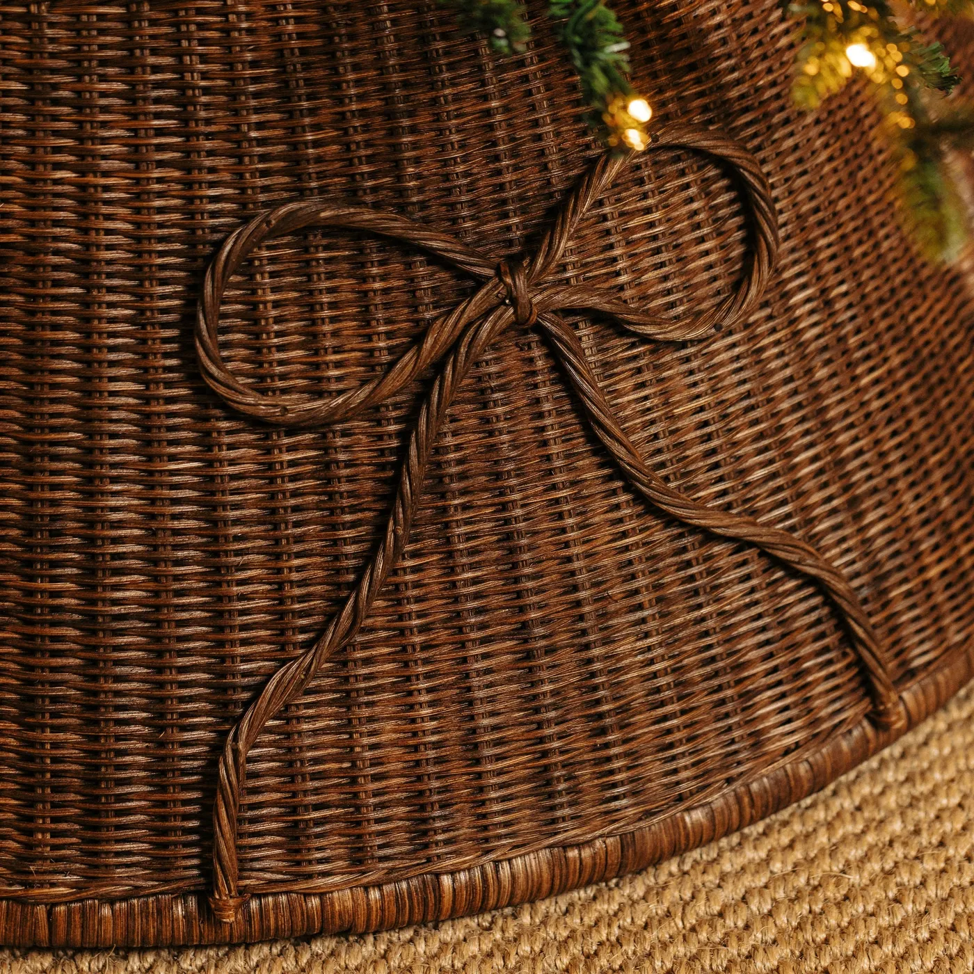 Bow Rattan Tree Skirt