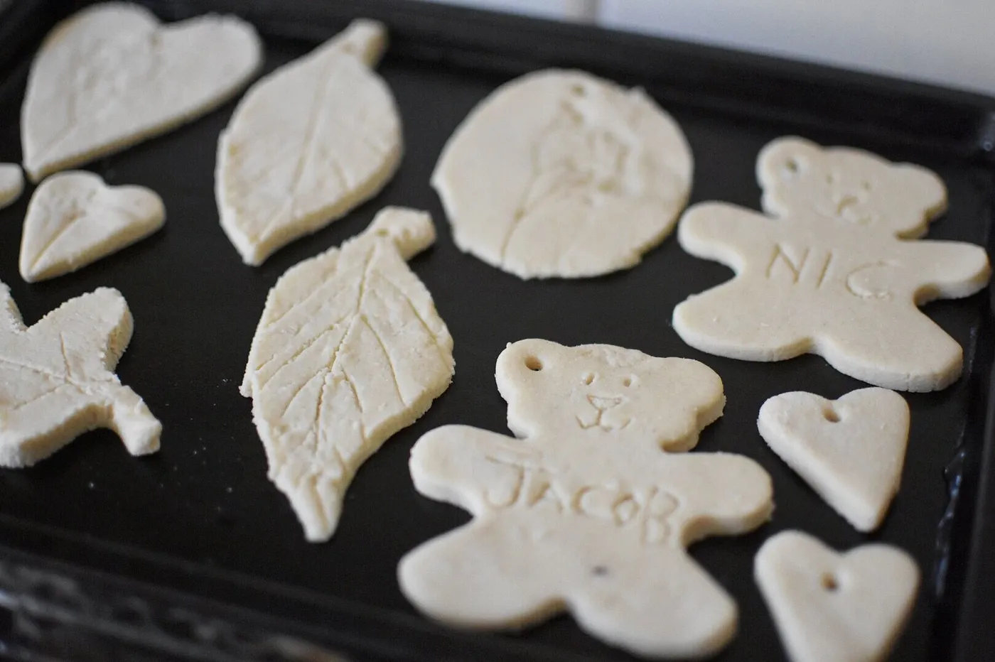 Christmas Craft: Salt Dough Decorations - BABI PUR