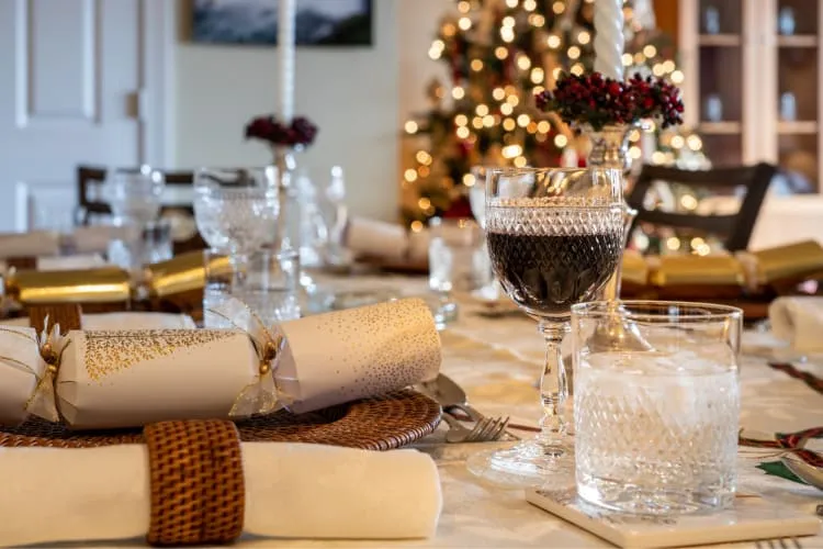 Christmas Day Table Setting Ideas | Top 35 in 2026 | Cozymeal