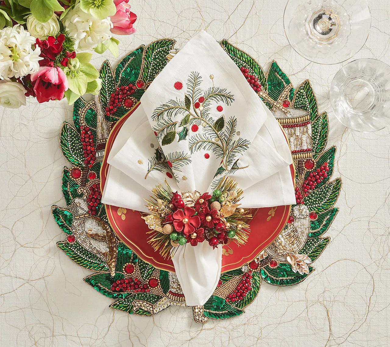 Christmas Dinnerware: Stylish Sets, Holiday Table Ideas & Where to Buy