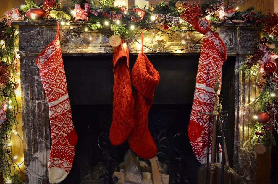 Christmas Eve 2026 Countdown — Days Until Festive Night | CountingDownTo
