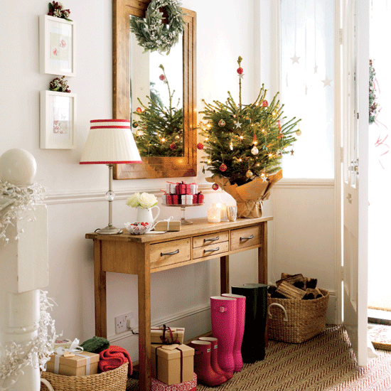Christmas hallways – my favourite 5 – roomenvy