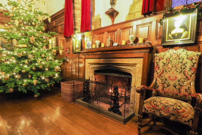 CHRISTMAS HOUSE PARTY IN WEST SUSSEX | INSCAPE CULTURAL STUDY SOCIETY