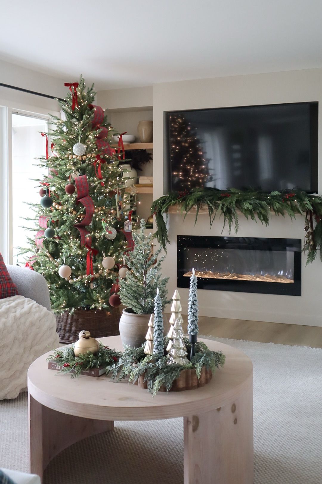 Christmas living room Inspo - Chronicle in the Pines