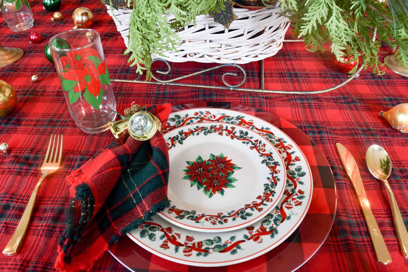 Christmas Sleigh Centerpiece and Tablescape - Zucchini Sisters