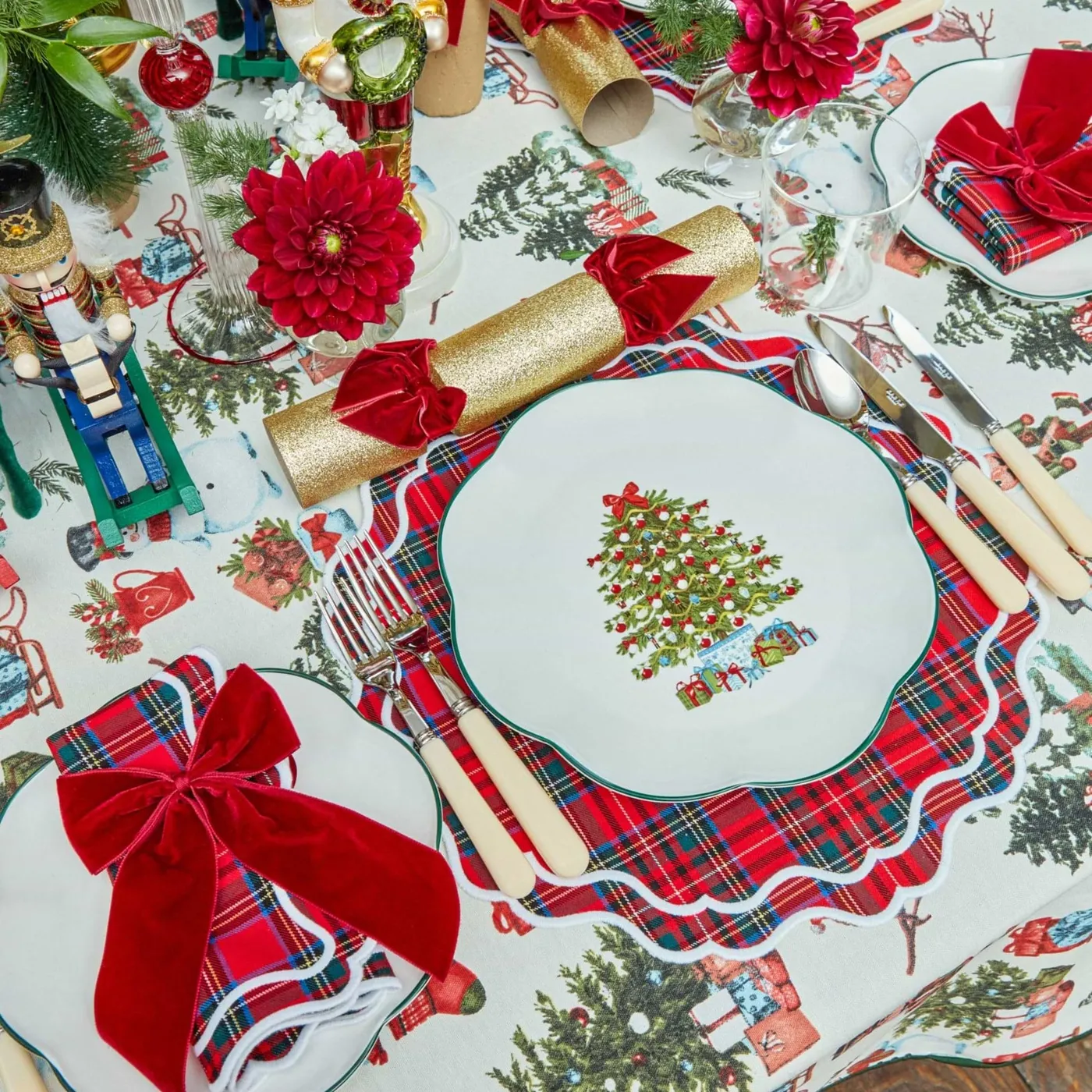 Christmas Tree Dinner Plates, Set of 4 | Mrs. Alice
