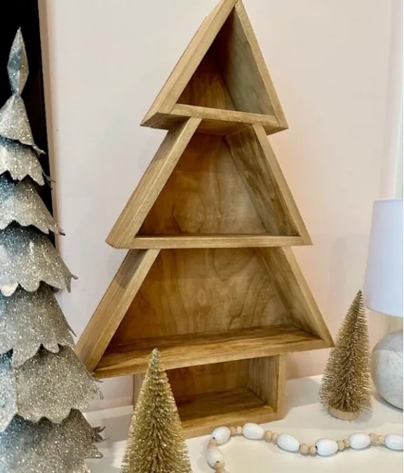 Christmas Tree Shelves – Free Woodworking Plan.com