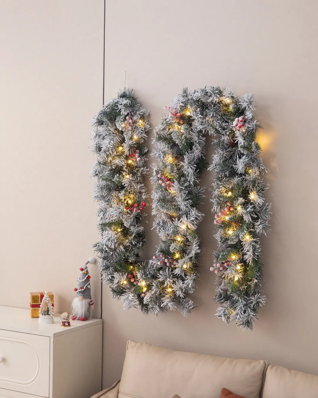 Christmas Wreaths & Garlands | Festive Decorations – Tagged 'Type_Christmas Garlands'