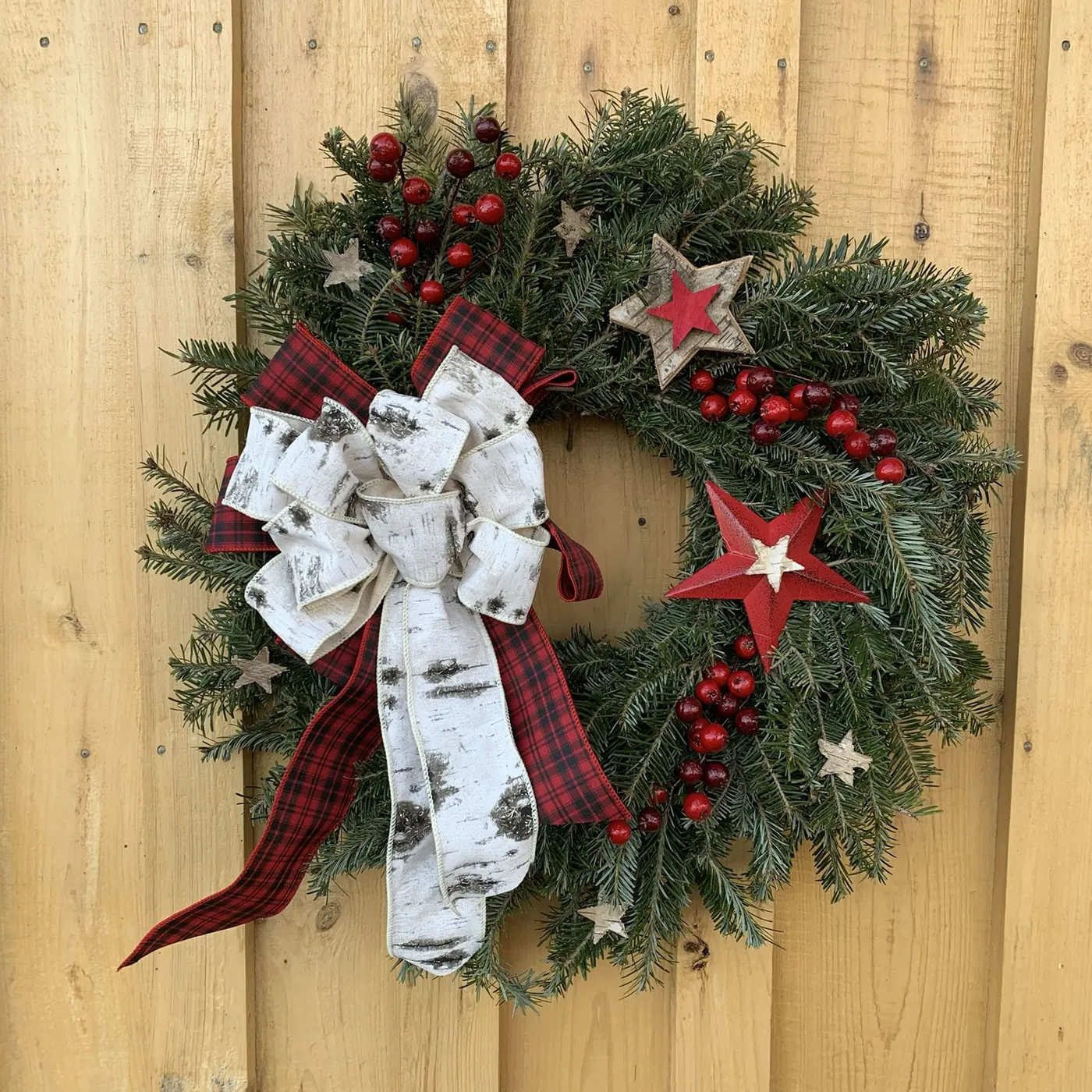 Christmas Wreaths, Planters, Swags & Centrepieces - Cedar Hill Christmas Tree Farm