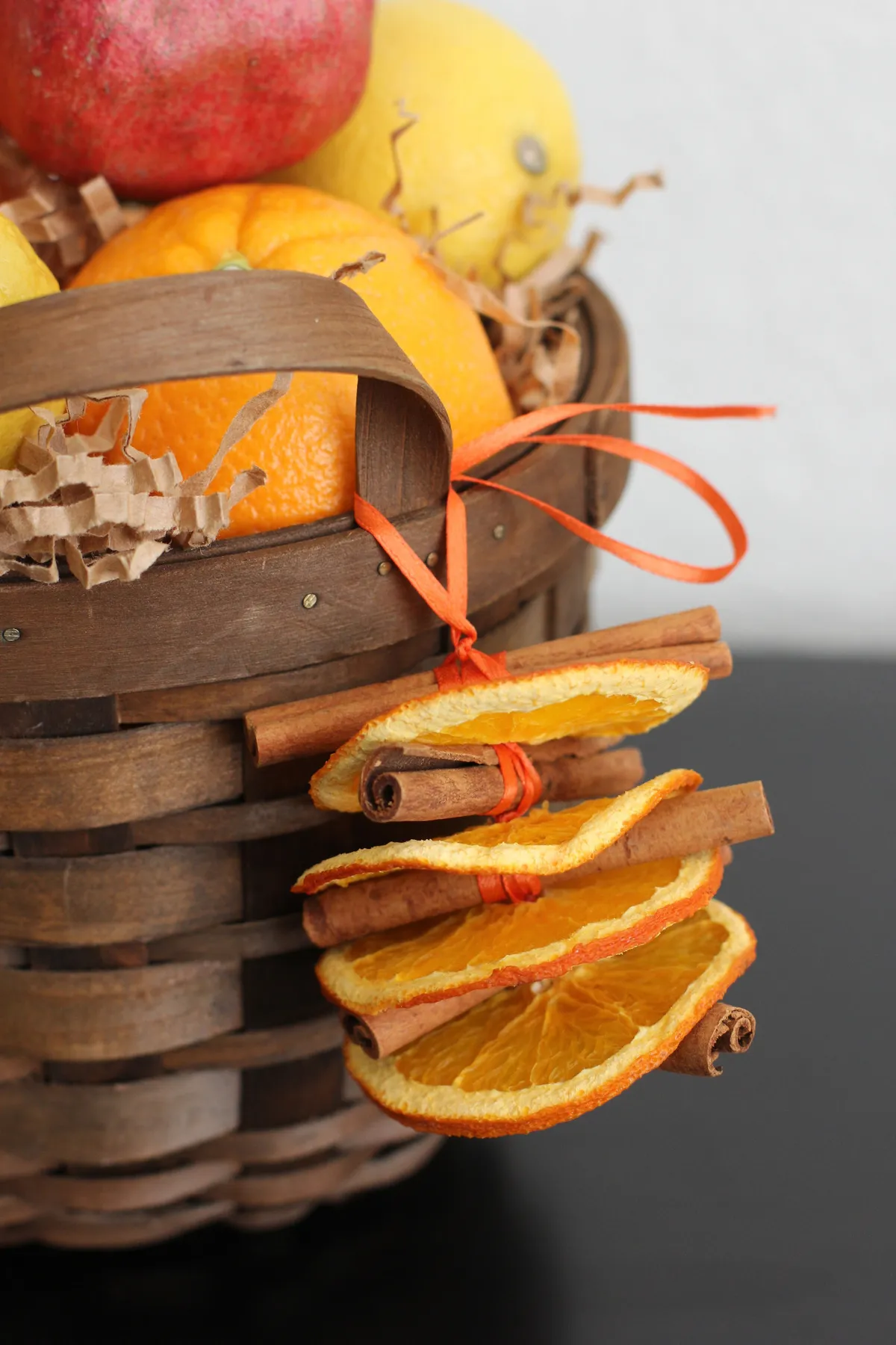 Cinnamon Stick Crafts – The Smell of Christmas In Your Home