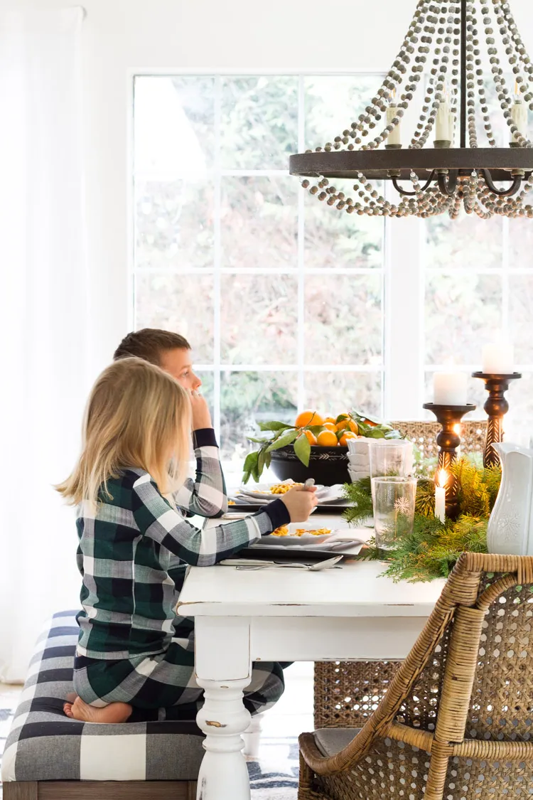 Classic Christmas Table Set for Brunch - zevy joy