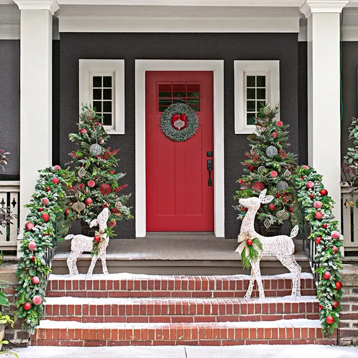 Classy Holiday Door and Porch Decorating -