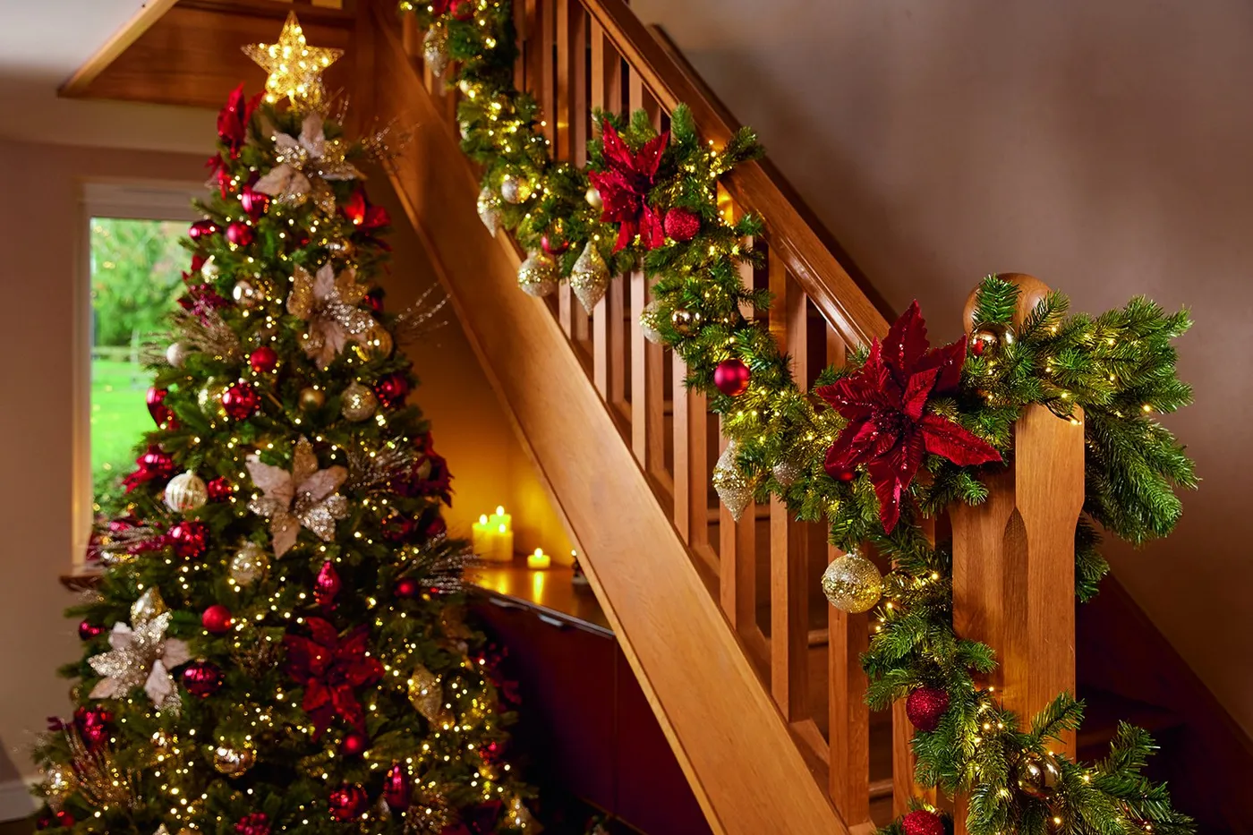 Cool white Christmas lights vs warm white Christmas lights : Premier  Decorations