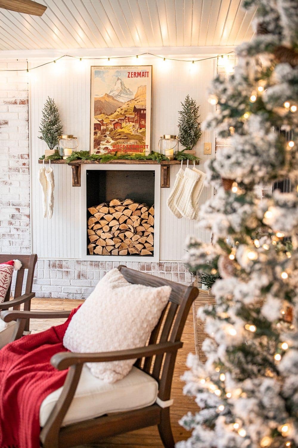 Cozy Christmas Back Porch - Bless'er House
