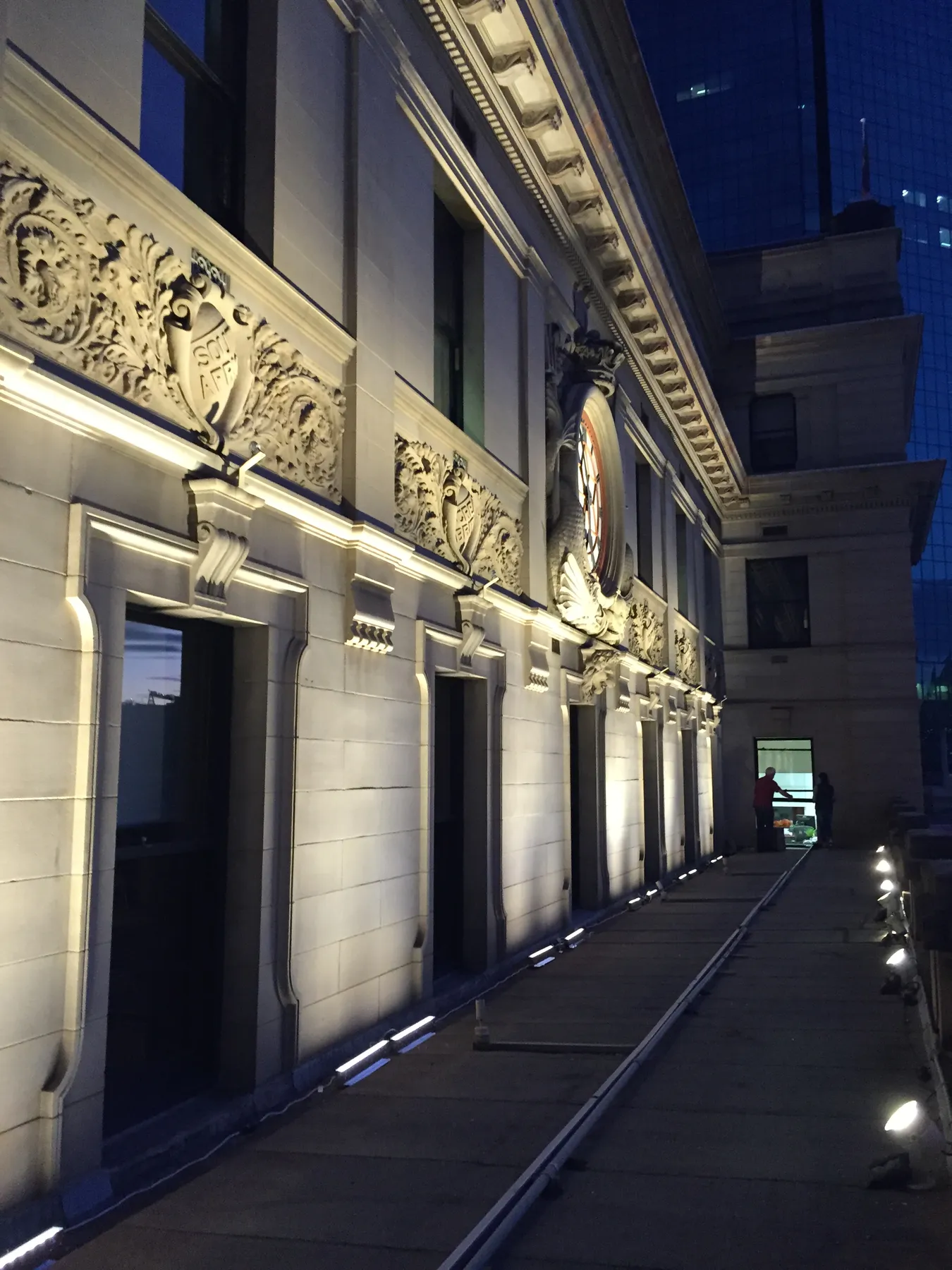 Custom House Facade Lighting Installation – Scarlet