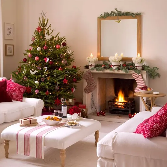 Decor Dreamscape Diaries: Christmas living room decorating ideas