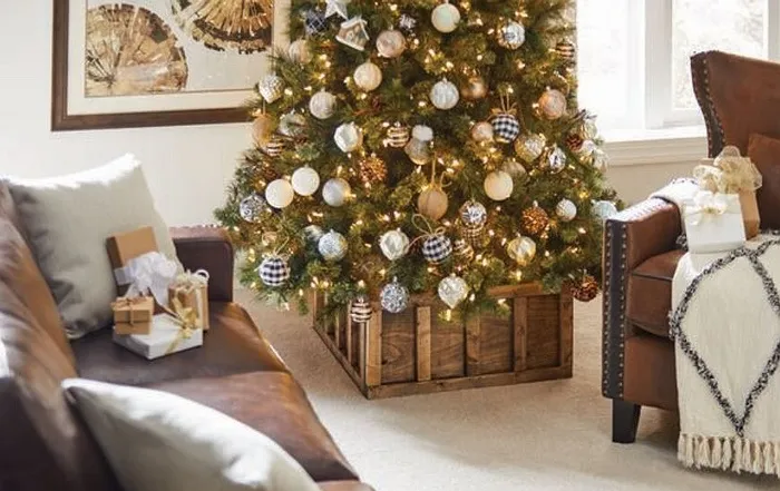 DIY Workshop: Christmas Tree Stand Box