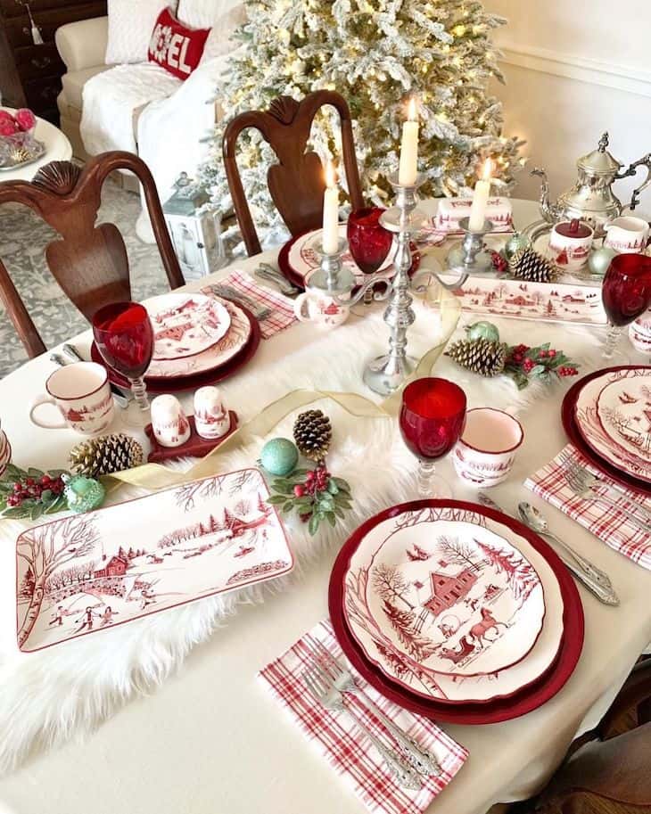 Easy Christmas Table Decorations and Settings for Holiday Cheer -  Farmhousehub