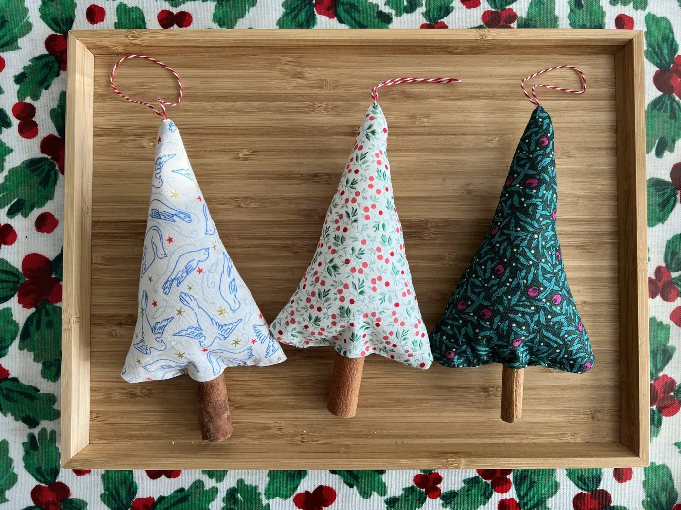 Easy Liberty cinnamon tree decorations - the-gingerbread-house.co.uk