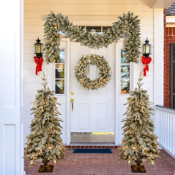Entryway Unmatched Christmas Decor Set | 36 Reseller Decorating Ideas For A Memorable First