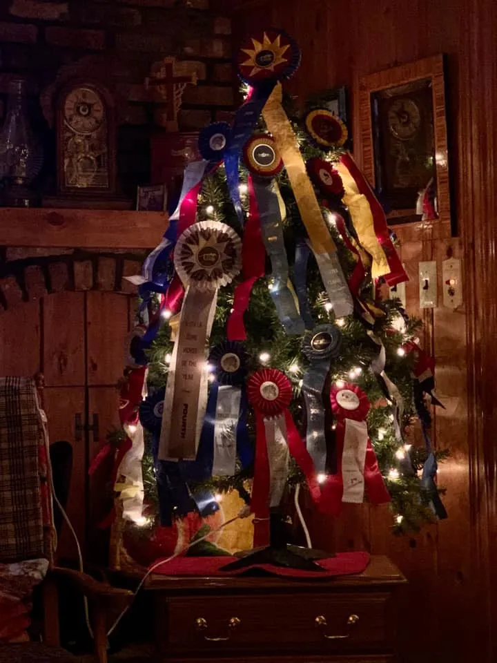 Equestrian Christmas Trees for Horse Lovers - The Plaid Horse Magazine