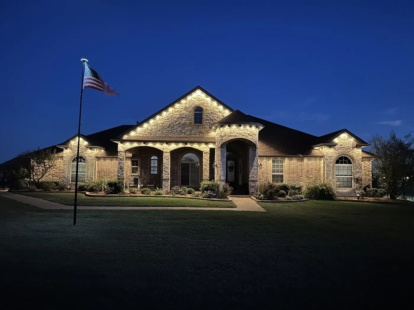 Everlights Alternative DFW | $25/ft, Save 40%+