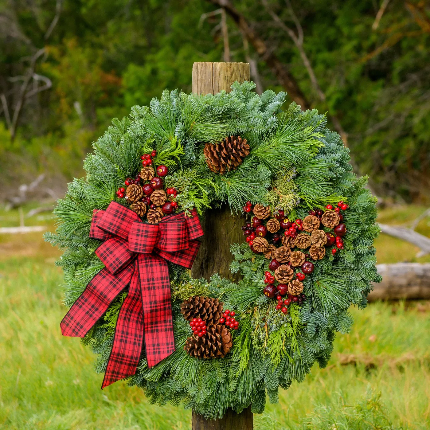 Farmhouse Christmas Wreath | Lynch Creek Farm