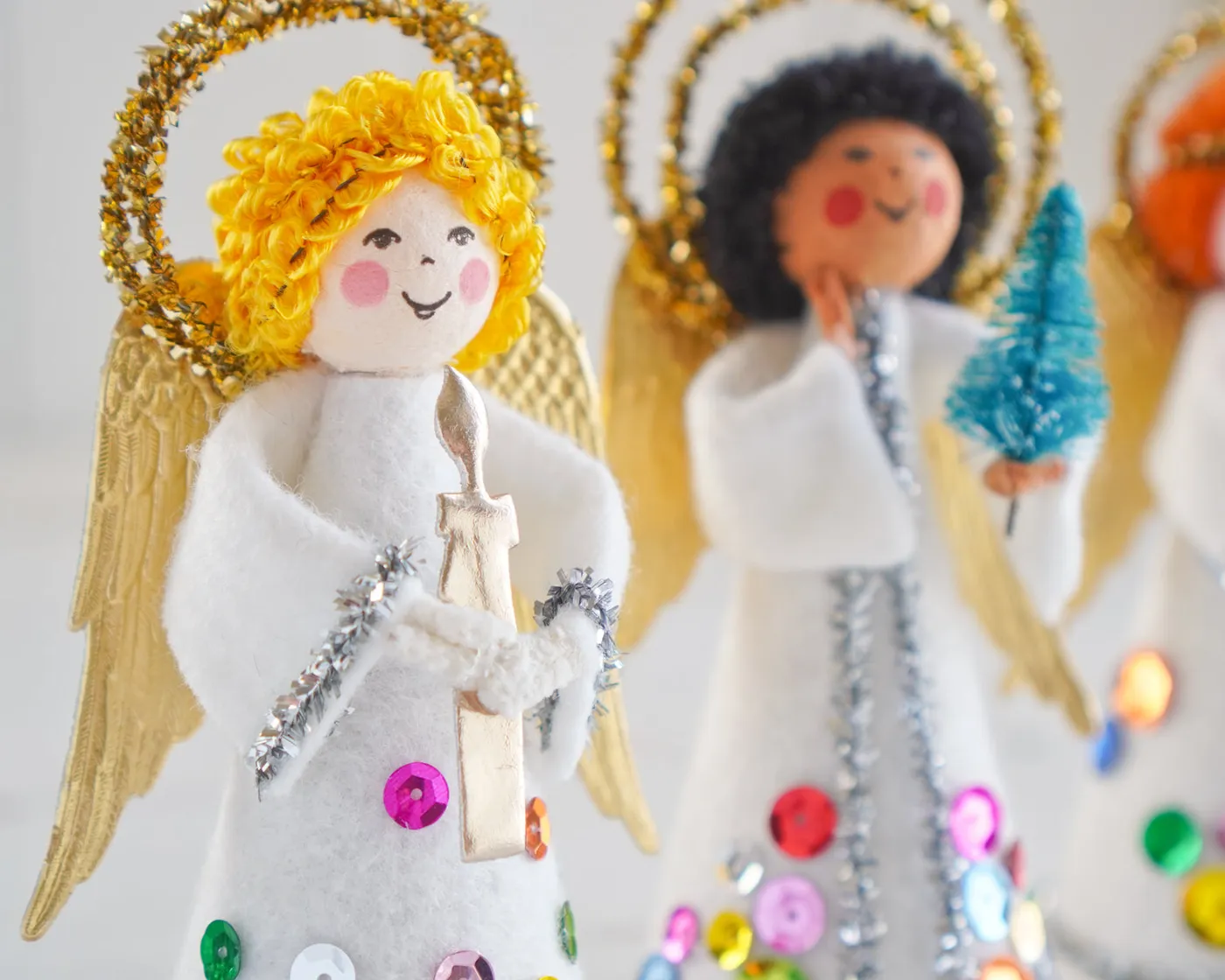 Felt Angel Craft Kit - DIY Retro Sequin Christmas Angels