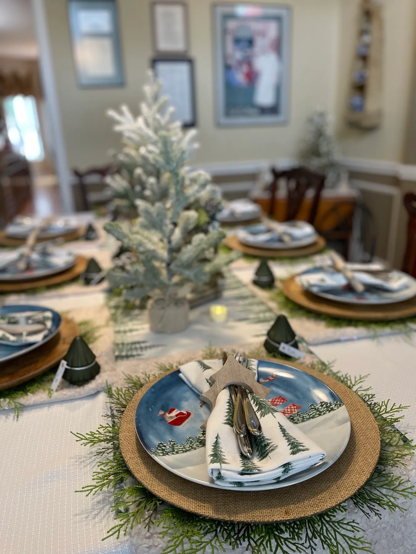 Festive Christmas Winter Wonderland Tablescape Inspiration * Hip & Humble  Style