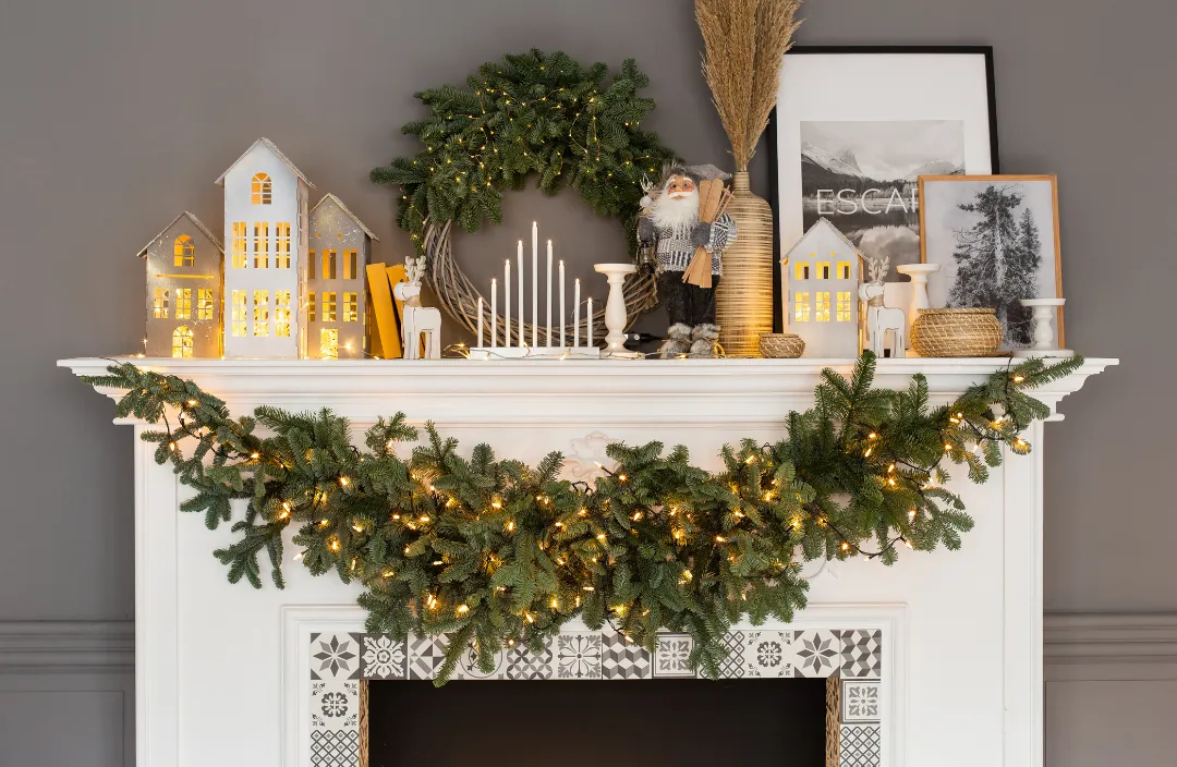 Festive Elegance: Creating A Traditional DIY Christmas Garland | Welsh Mum