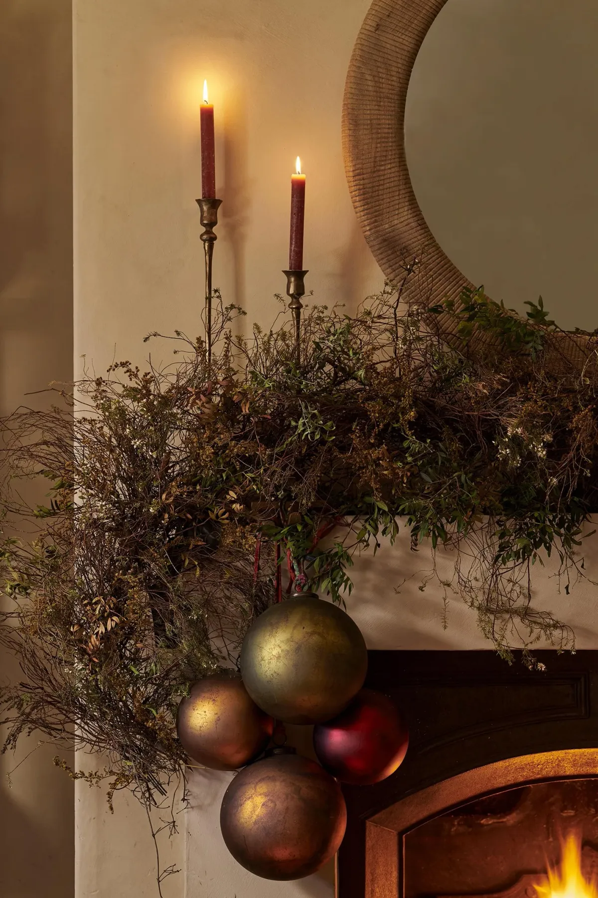 Festive Mantelpieces - a mix of Yuletide mantels with tips on getting the  look and creating your own | Interior Style Host