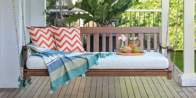 Front Porch Décor Ideas - Homedepot.ca