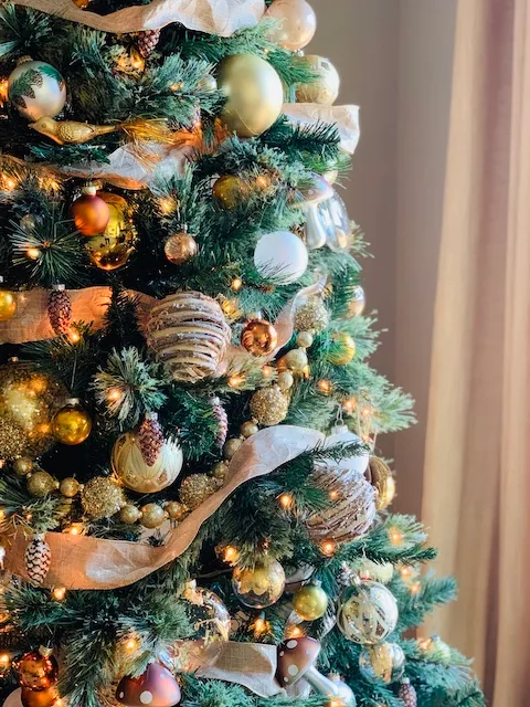 Gilded Ornaments For Christmas: An Easy Tutorial - MY WEATHERED HOME