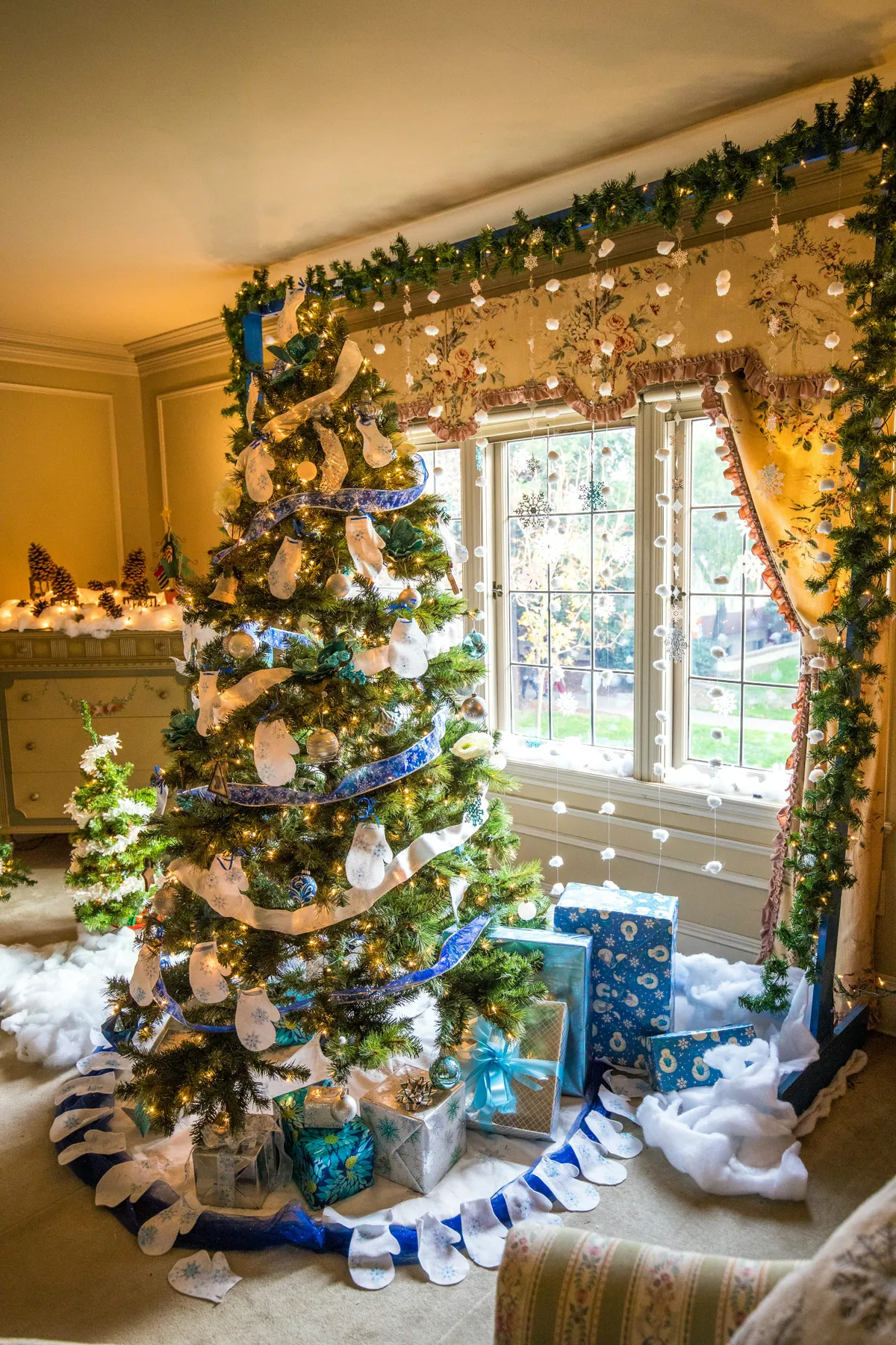 Green Christmas tree near glass window - Free Photo on Unsplash