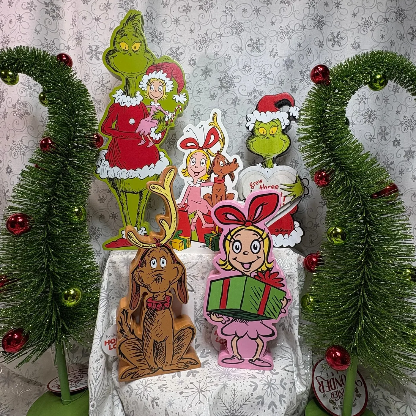 Hand Painted Wooden Yard Art - Max the Dog - Grinch Christmas How The  Grinch Stole Christmas 5 Wooden Characters-Cindy Lou Max The Dog Grinch