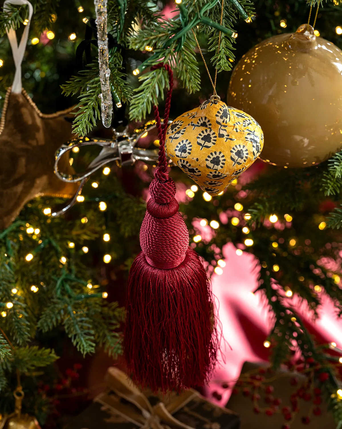 Handmade Christmas Glass Ornament – Cat Retro Holiday Tree Bauble 3 Red  Glass Christmas Tree Ornament Velvet