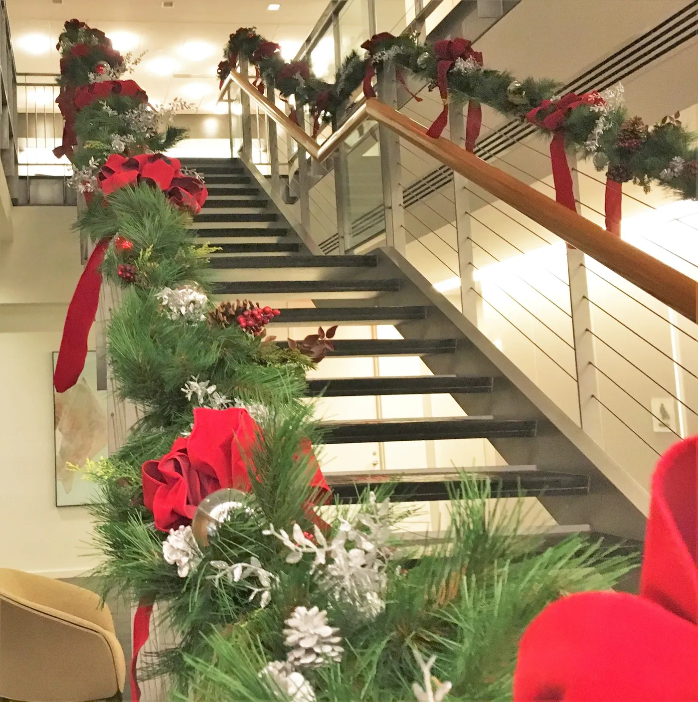 Holiday Decor and Arrangements for Interior and Exterior Office Spaces