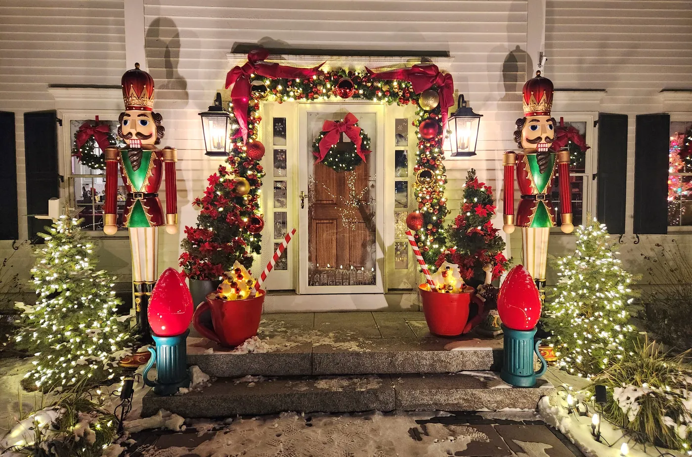 Holiday Door Decor Contest Winners! - Holliston Historical Society