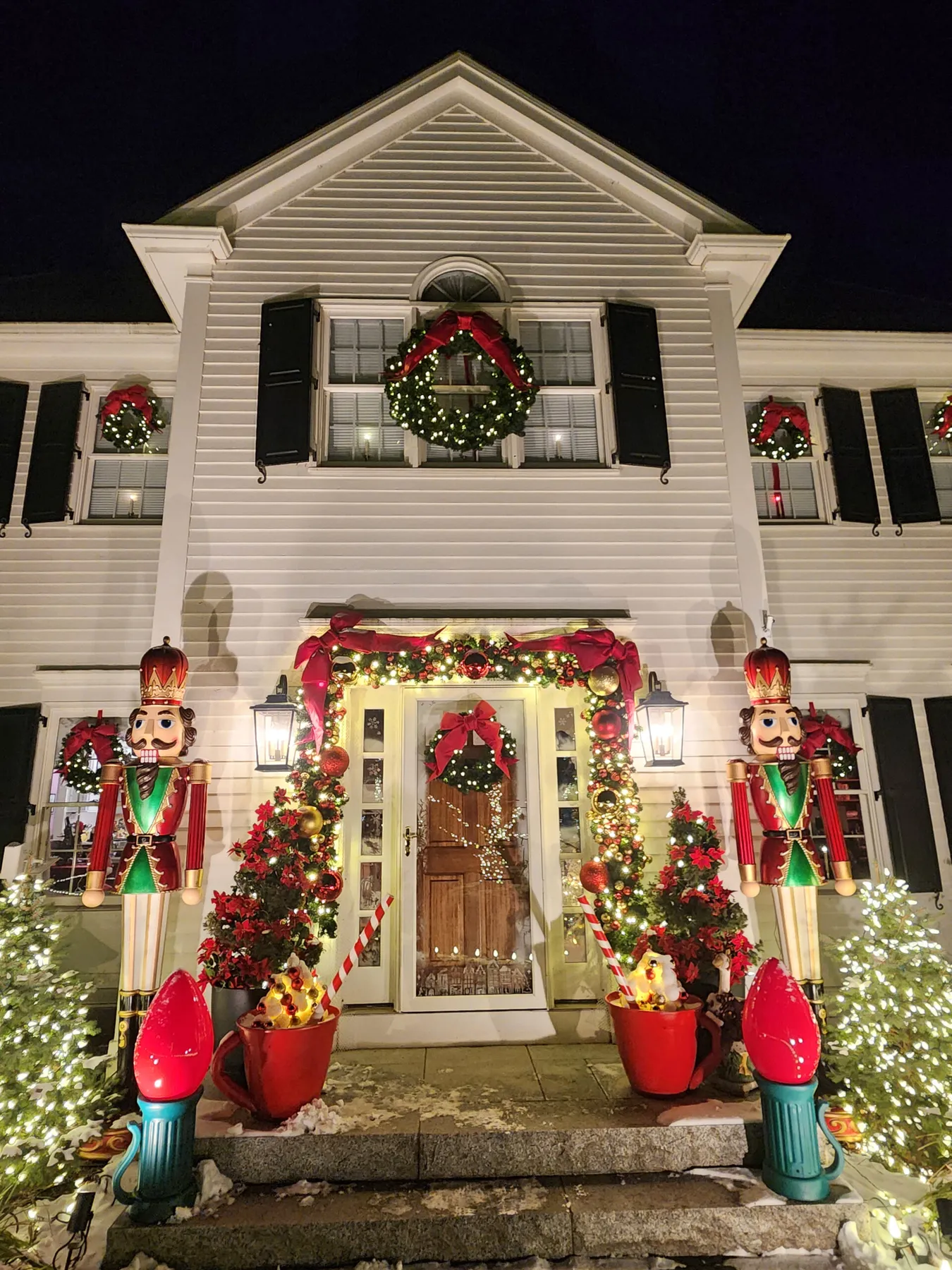 Holiday Door Decor Contest Winners! - Holliston Historical Society