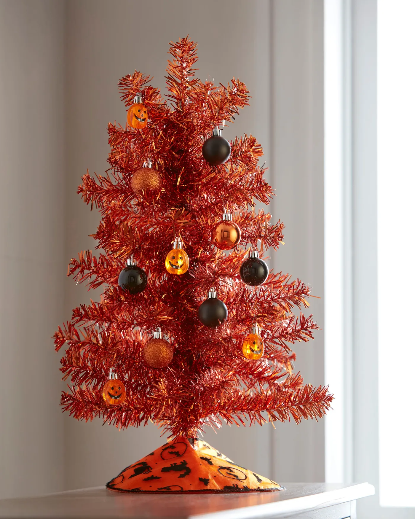 Holiday Living 18-in Tree Mini Halloween Tree at Lowes.com