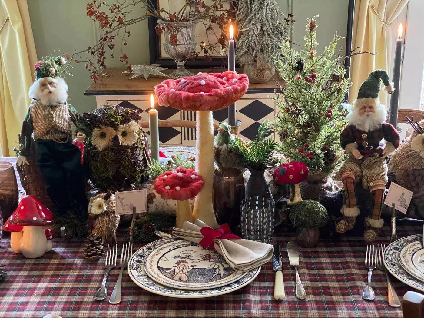 Holiday Tablescape: a Christmas tale • Une Bonne Maison