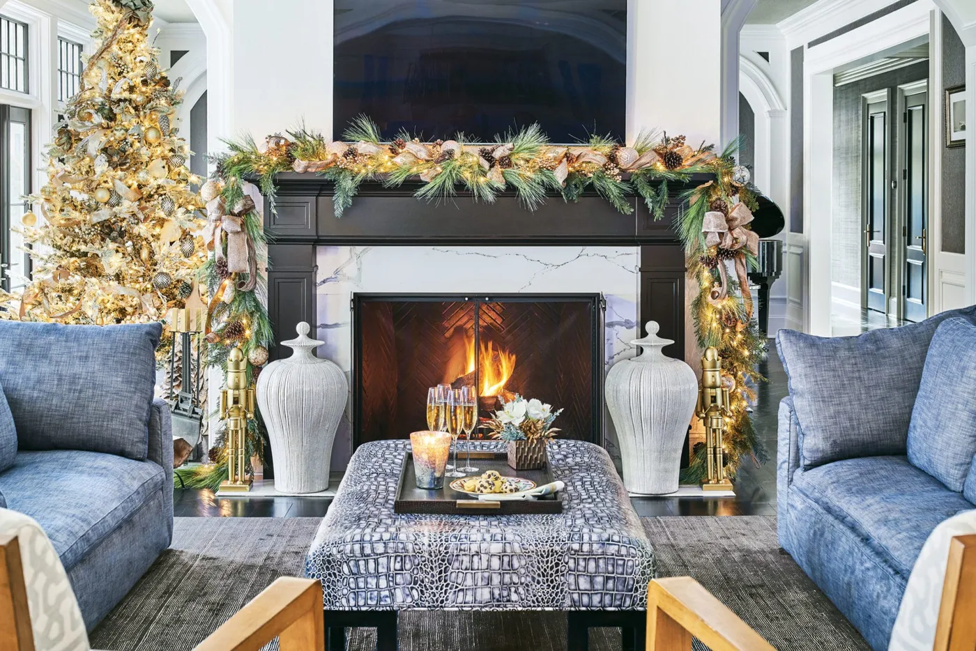 How This Franklin Lakes Home Finds its Holiday Glow | New Jersey Monthly