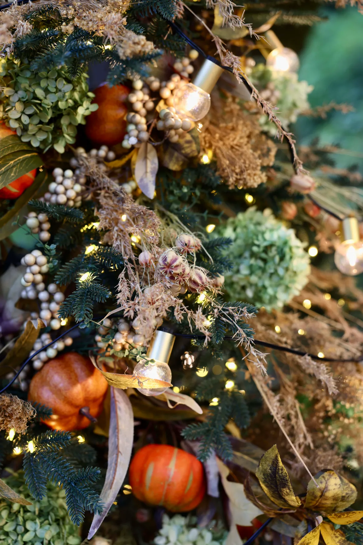 How To Create a Beautiful Autumn Christmas Tree - French Country Cottage