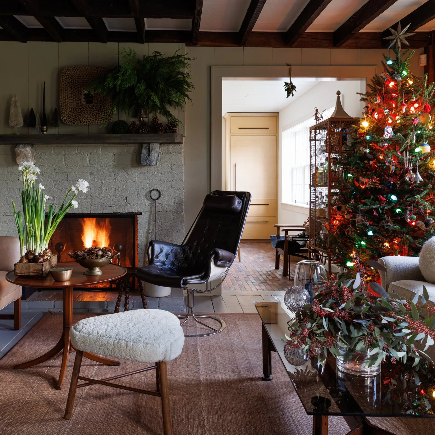 How to Decorate a Country Home for the Holidays - The New York Times